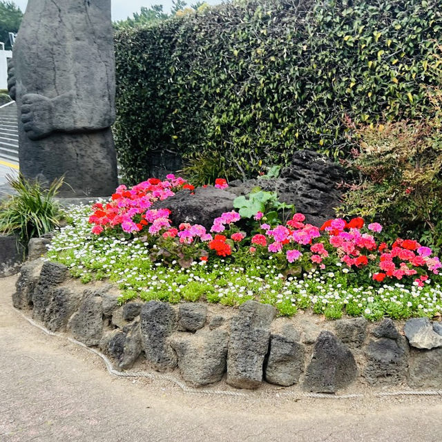 Convenient Spot for a Breath of Fresh Air and Light Exercise