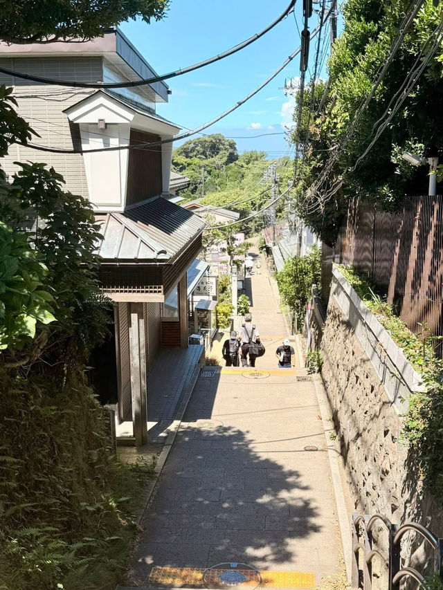 🌊 Solo Adventure: Enoshima Iwaya Caves – Where Legends Live Under the Sea Cliffs