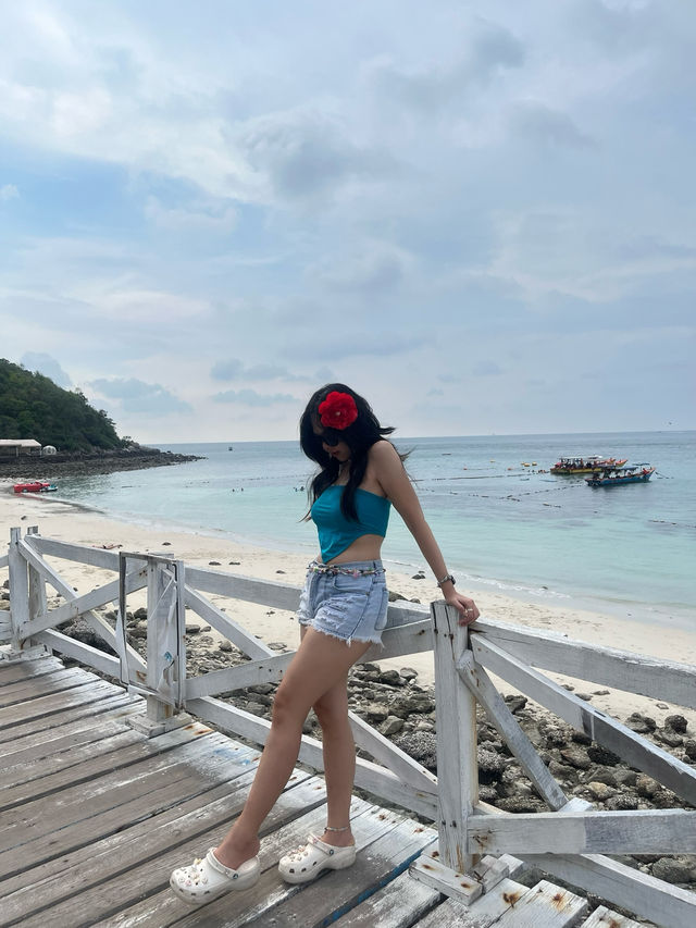 🌊 “หนีร้อน (ใจ) ไปพักใจที่เกาะล้าน”