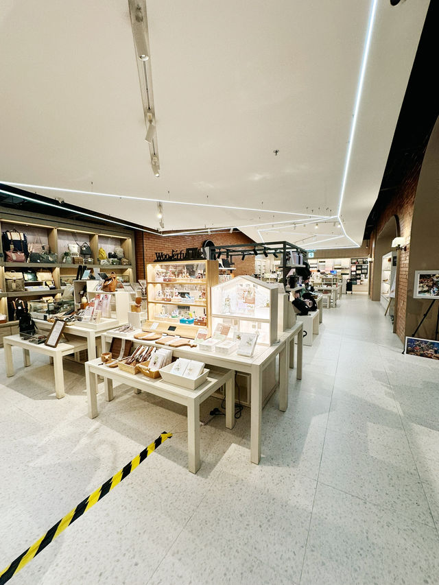 静寂とインスピレーションの楽園、Eslite Spectrumで過ごす無料の贅沢時間