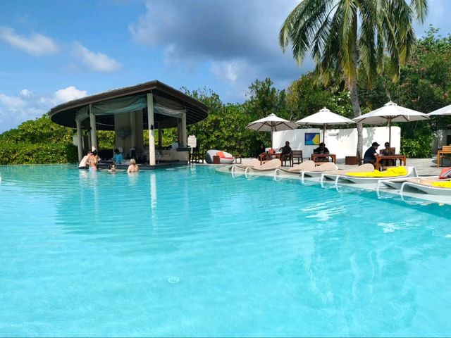 Relaxing Stay at Centara Ras Fushi Resort & Spa Relaxing Stay at Centara Ras Fushi Resort & Spa