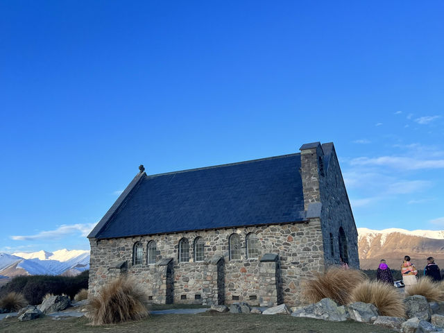 紐西蘭必去景點—⛪ 牧羊人教堂｜靜立湖畔的信仰之光