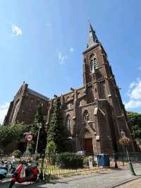 Exploring Sint-Martinuskerk in Maastricht