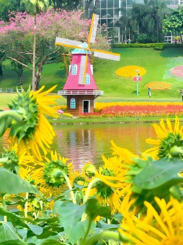 Yuntai Garden: Guangzhou's Floral Symphony in the White Cloud Mountains
