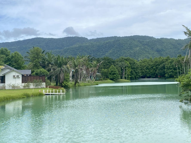 雲山水 夢幻湖真如其名的美 