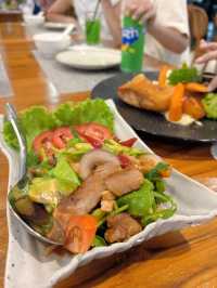The Horizon Café and Eatery ร้านอาหารพิษณุโลก
