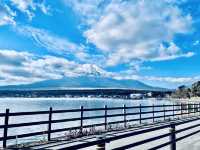 🏞「當富士山倒映在湖中，時間彷彿靜止。」
