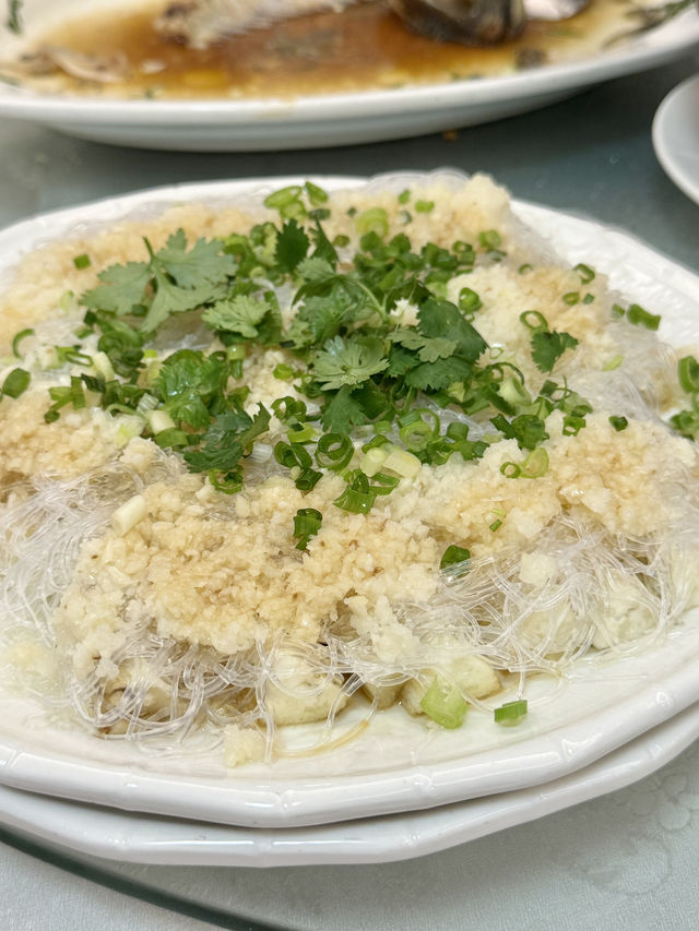 《西貢好吃不貴米芝蓮海鮮餐》 《西貢好吃不貴米芝蓮海鮮餐》