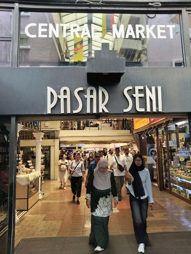 Kuala Lumpur Culture Crawl: City Sights, Eats & Epic Vibes 🏙️✨