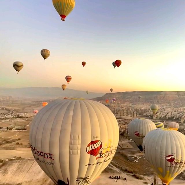卡帕多奇亞熱氣球之旅:在晨曦中飛越外星地貌 卡帕多奇亞熱氣球之旅:在晨曦中飛越外星地貌