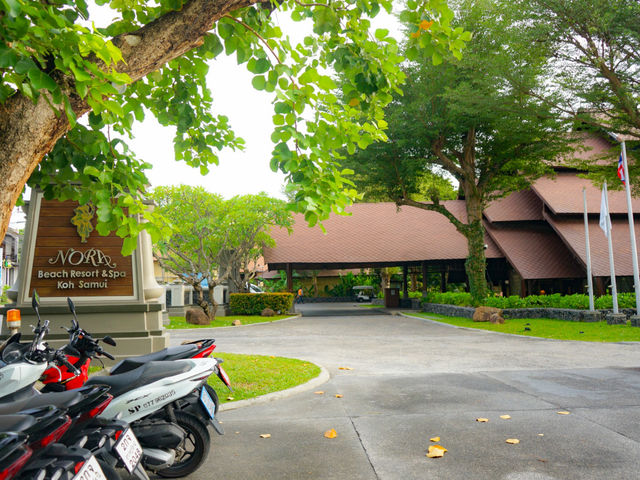 Pool Villa ไทยคลาสสิค สวรรค์ริมทะเลสมุย