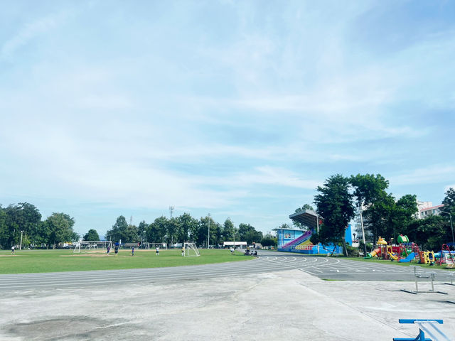 สนามกีฬาโปร่งไผ่ สมาร์ทท่าตูม