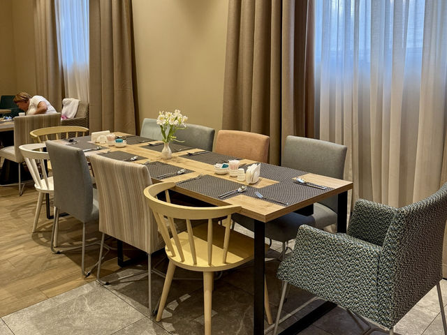 Healthy Morning at Hampton by Hilton Tashkent 🧇🍇