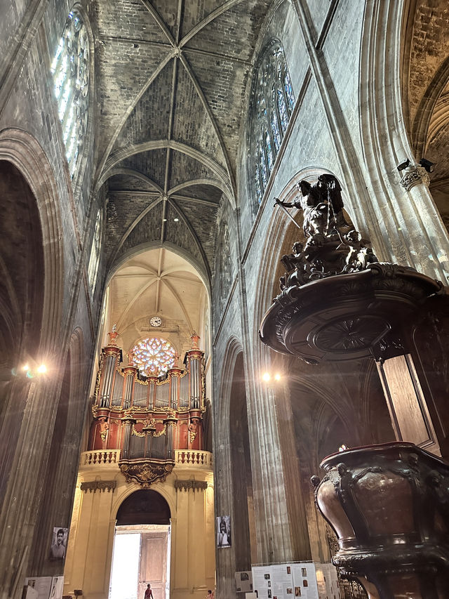 ⛪️ 聖米歇爾大教堂 Basilique Saint-Michel