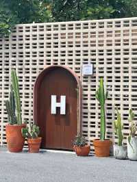 Desert Dreams in Bangkok at Hey! Coffee Watcharapol