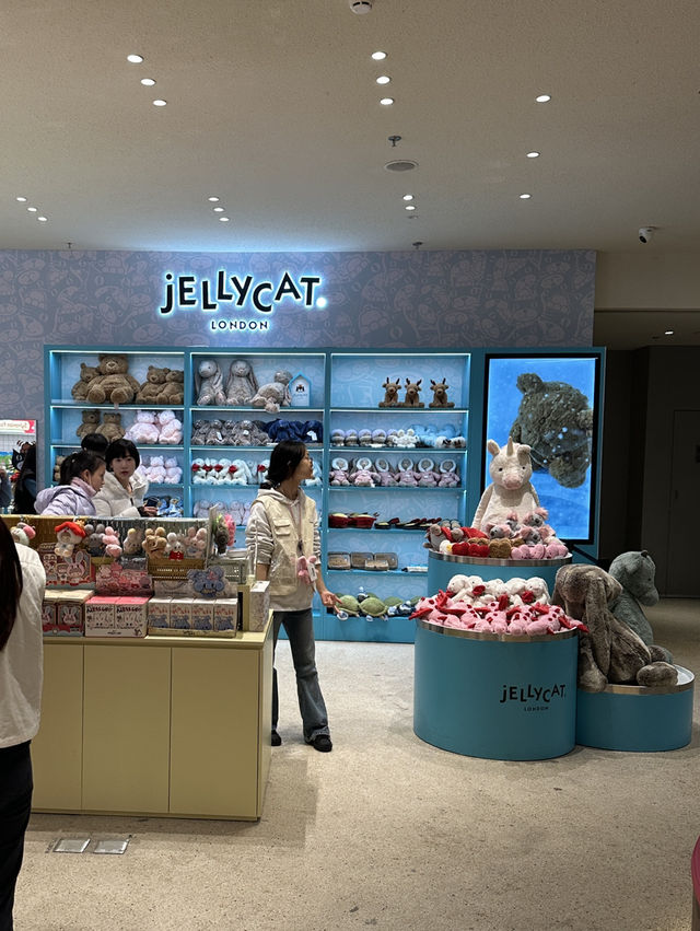✨ 上海新天地 Looknow Lab|玩偶控的天堂~各種可愛品牌一次逛爆 ✨ 上海新天地 Looknow Lab|玩偶控的天堂~各種可愛品牌一次逛爆