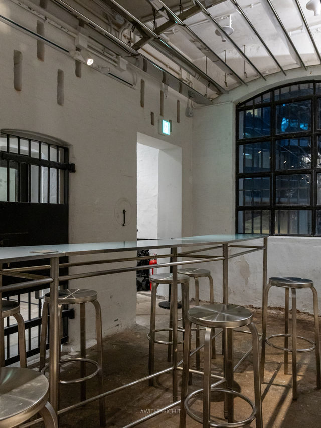 On The Hill: คาเฟ่คุกเก่าใจกลาง Central 🌁 On The Hill: คาเฟ่คุกเก่าใจกลาง Central 🌁