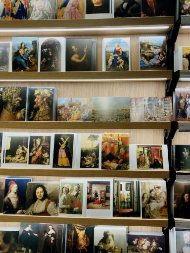 ルーブルの作品を手にしよう】ルーブル美術館 お土産 | Trip.com パリ