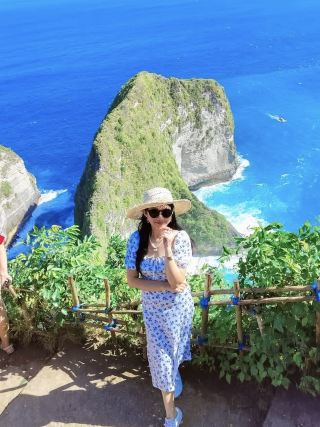 バリ島の象徴的なスポット ケリンキングビーチ 🏝️
