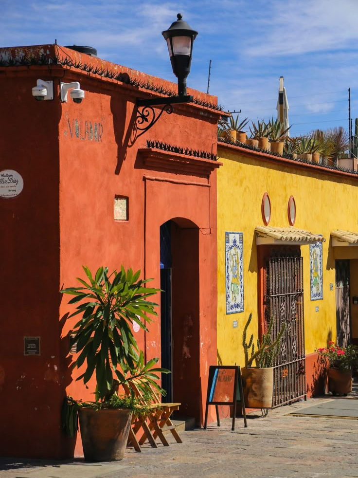 Falling for Oaxaca: History, Markets, and Magic 🇲🇽