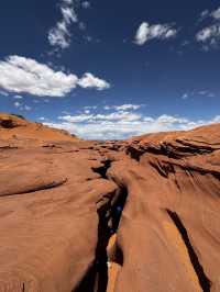 🏜️ Mystical Slot Canyons – Antelope Canyon, Arizona