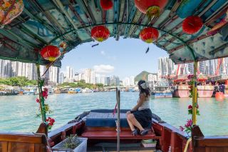 サンパン船遊覧、港の船、地元の広場、太白（タイパク）、そして麺料理。
