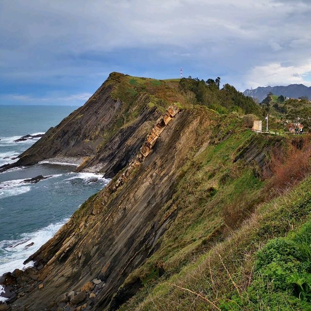 Ribadesella: Coastal Charm and Scenic Beauty