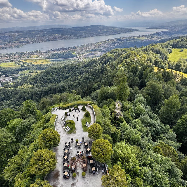 Soak in panoramic views of Zurich for €2!