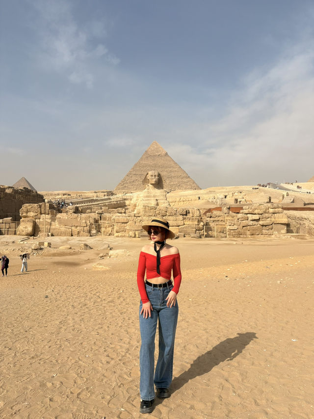 Giza pyramids 
