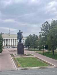 Lenin to the Back