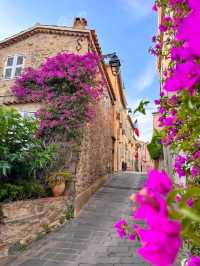 🌿 Gassin: A Hilltop Jewel Overlooking the Glamour of Saint-Tropez 🇫🇷✨