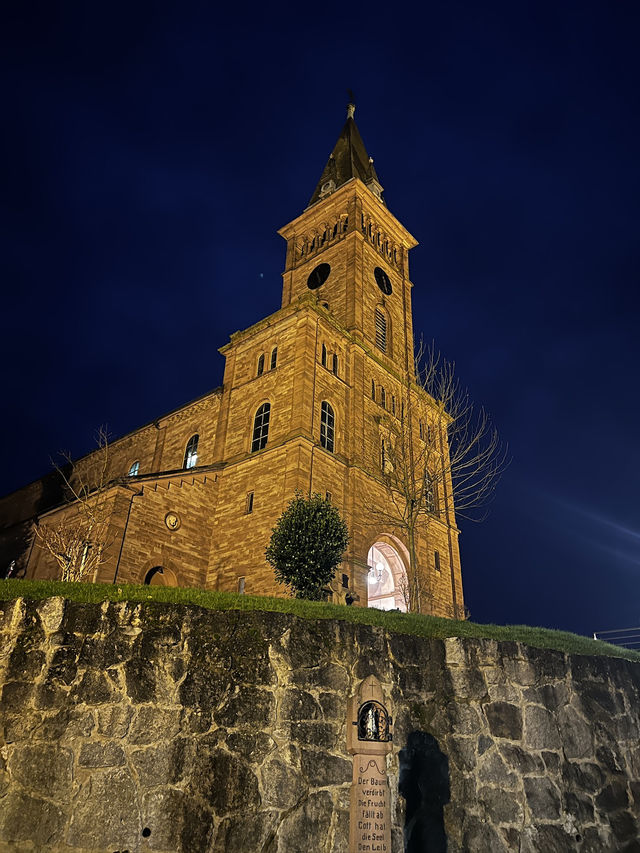 🌟🙏 A Silent Night in Lauf, Germany – Christmas Mass in Timeless Peace 🎄⛪ 
