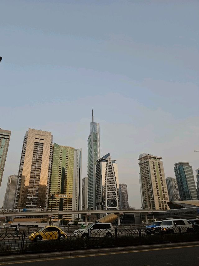 ✨ Discover Dubai: A City of Contrasts and Wonders