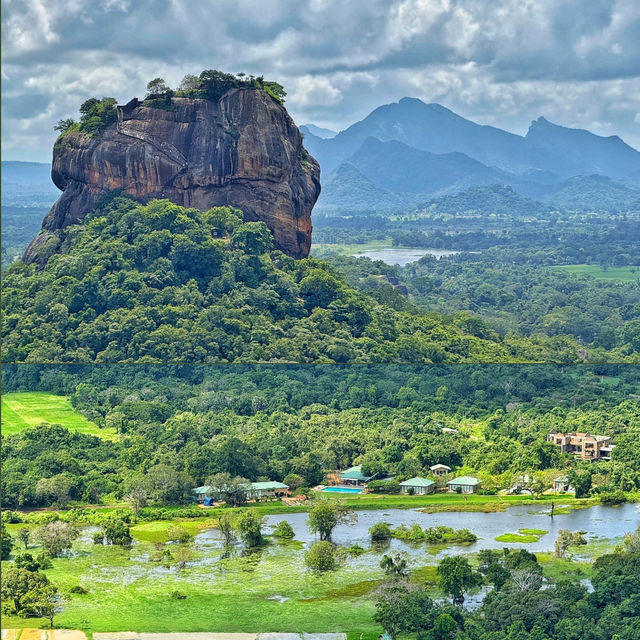 Sri Lanka: The Tear of the Indian Ocean, Smiling Through a Thousand Years