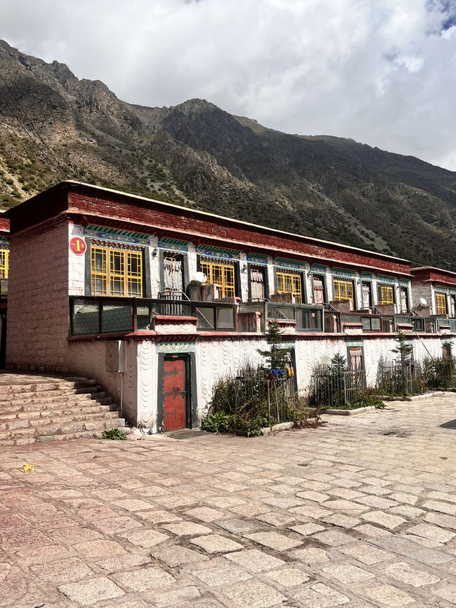 Visit Tsurphu Monastery in Tibet 🏔️🇨🇳 