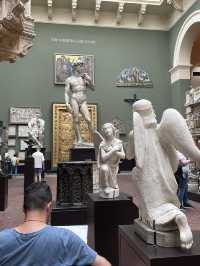 London🇬🇧 A Temple of Art and Design: Review of the V&A