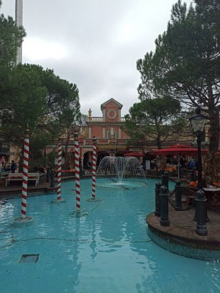 The Best Disneyland Alternative in Europe🎢✨