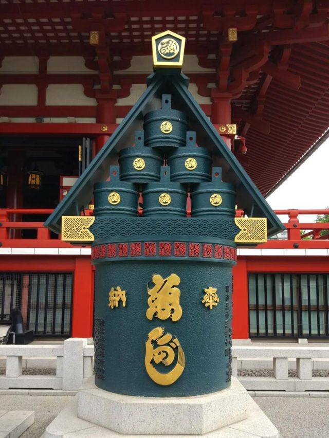 Asakusa Temple 🎏 is a must-visit spot for traveling to Japan.