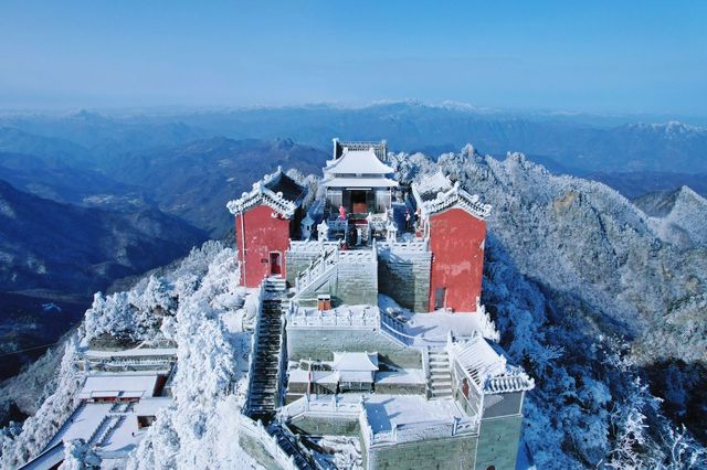 武當山的雪景