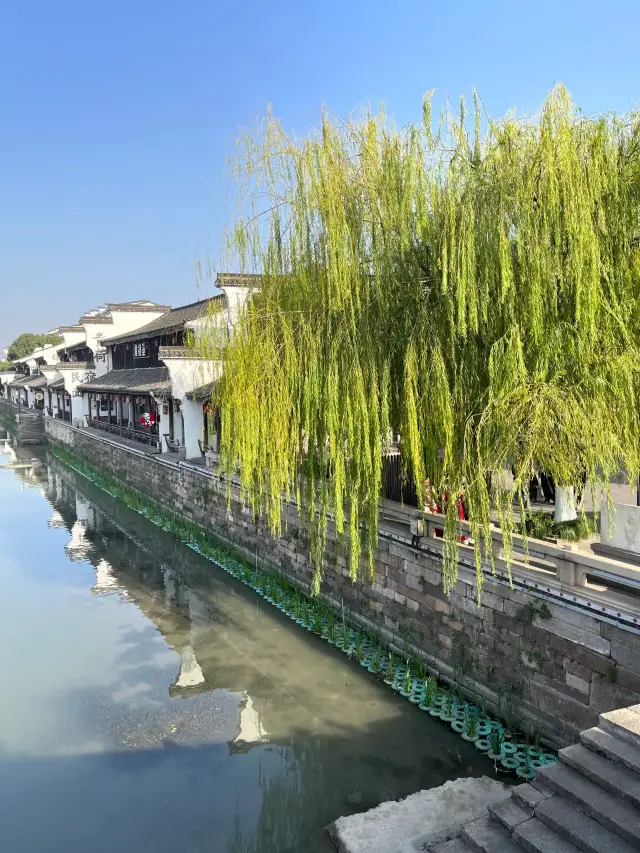 Compared to other ancient towns in Jiangnan, Tangqi has more of a lively atmosphere!