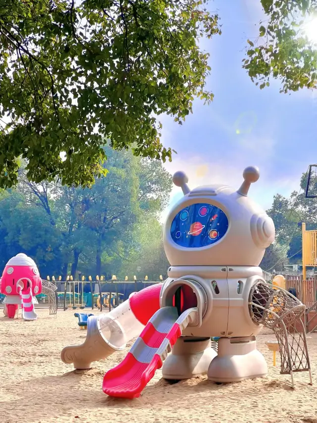 Wuhan Strolling with Kids| "Interstellar🪐Island" Beach Park Flower Sea Picnic