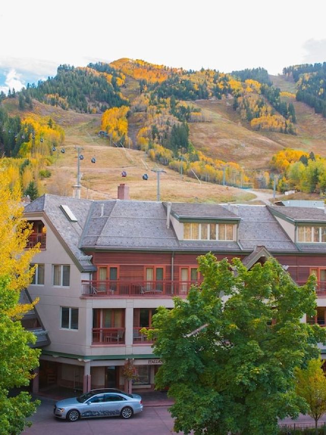 Aspen's Hidden Gem: Cozy Charm at The Little Nell 🏔️✨