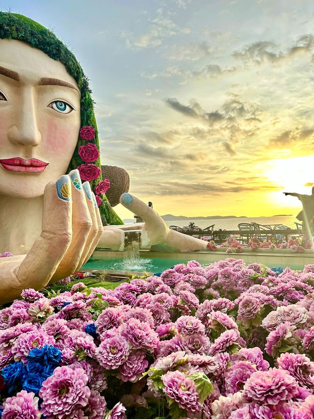 芭提雅美人魚餐廳。