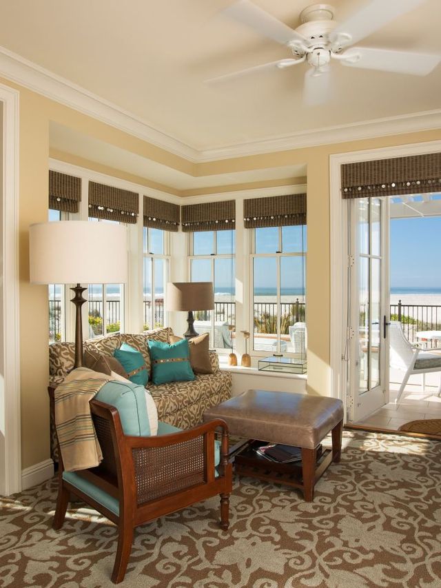 🌴🛏️ Coronado's Coastal Charm: Beachside Bliss & Luxury 🌊