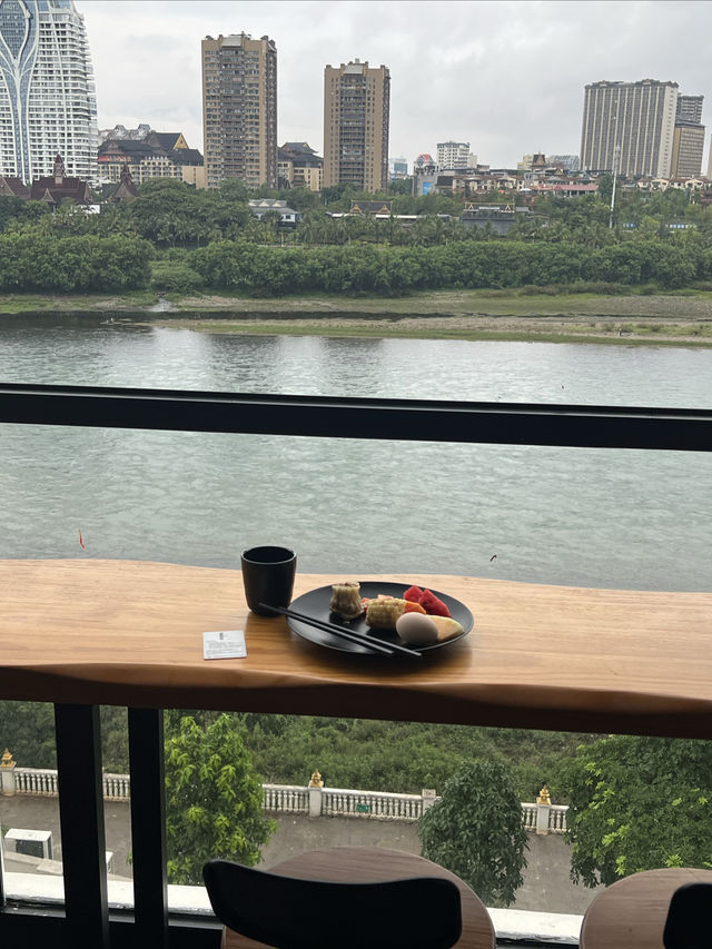 版納的奇幻樹屋，仿佛住進了愛麗絲的兔子洞