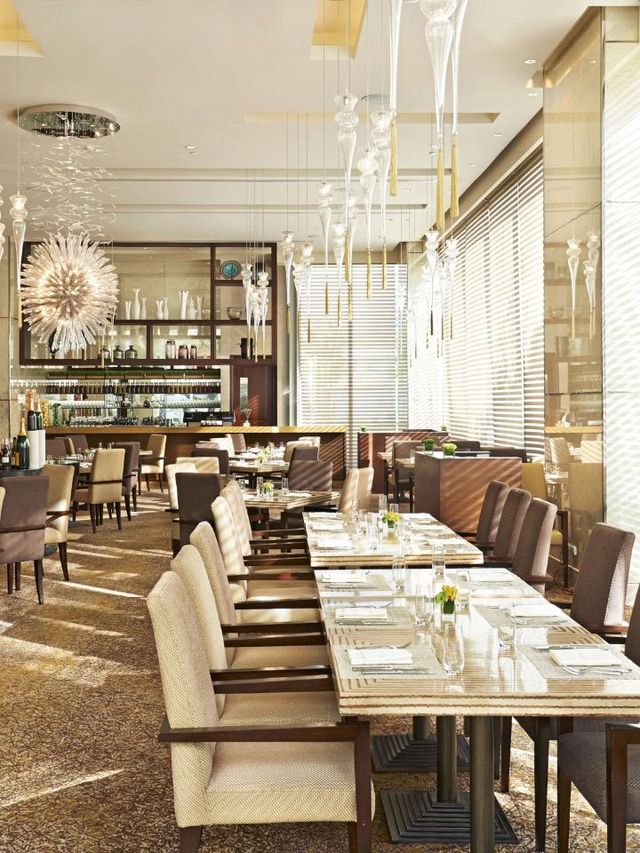 🌟 Makati's Luxury Stay: Fairmont's Finest! 🏨✨