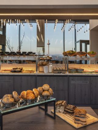 🌟 Frankfurt's Finest: Melia City Views & Luxe Vibes 🌟