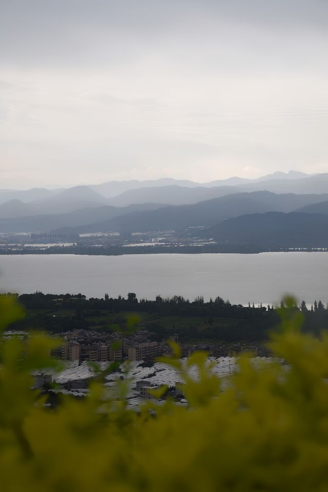 喺西昌!啱啱退房!入住咗17°C嘅邛海邊嘅...。