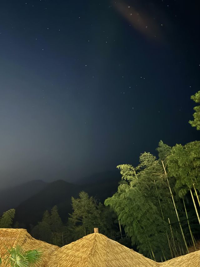 不是,這裡帶小朋友看星星真的很美。 不是,這裡帶小朋友看星星真的很美。