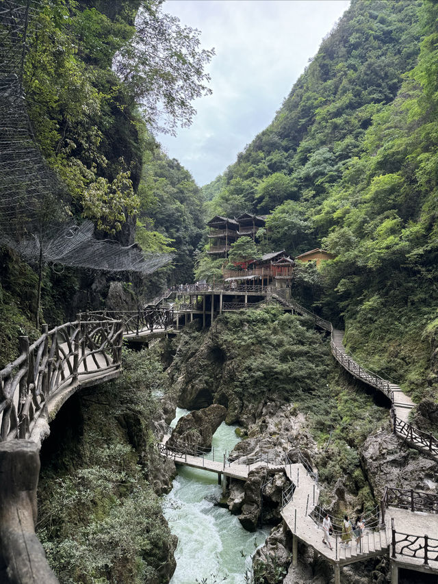 誤入銅仁隨遇而安。